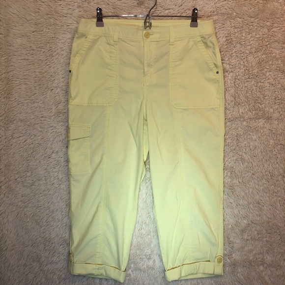 CHICOS Capri Cargo Pants Womens Size 10 Pastel Yellow Baggy Cropped Lightweight - Picture 5 of 16